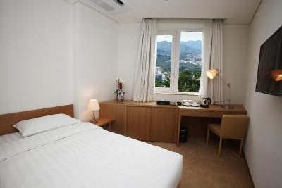 هتل اونتری جننو