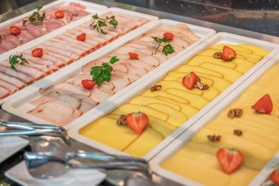 اورستارز دانوب بوداپست