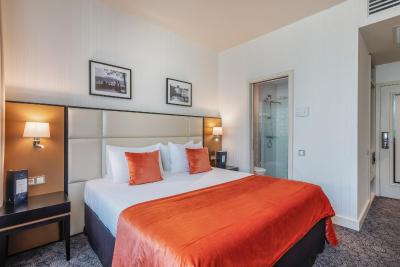 اورستارز دانوب بوداپست