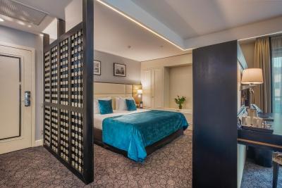 اورستارز دانوب بوداپست