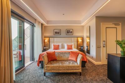 اورستارز دانوب بوداپست