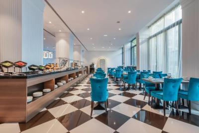 اورستارز دانوب بوداپست