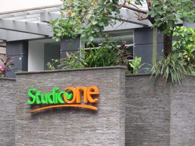 استودیو اُن رسیدنس