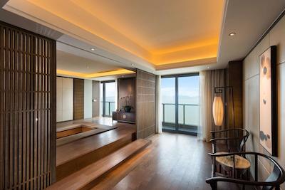 هیلتون زهوشان