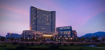 هیلتون زهوشان