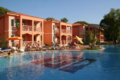 کوستور کلاب هالیدی ویلیج