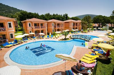 کوستور کلاب هالیدی ویلیج