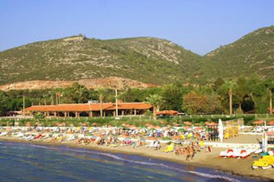 کوستور کلاب هالیدی ویلیج