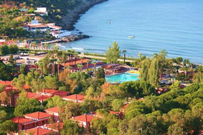 کوستور کلاب هالیدی ویلیج