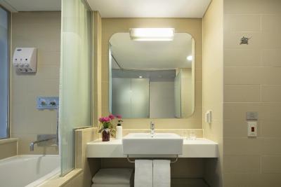 نین تری هتل میئونگدنگ