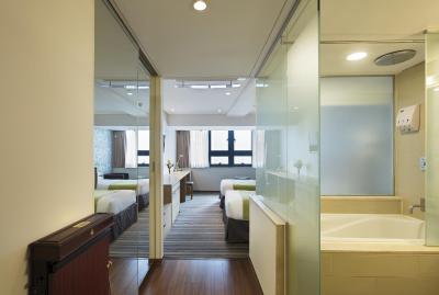 نین تری هتل میئونگدنگ