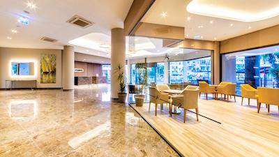 جولیان مارماریز