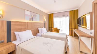 جولیان مارماریز