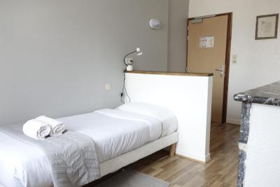 هتل کرویکس بارانن