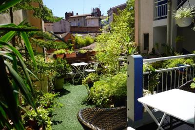 هتل کرویکس بارانن