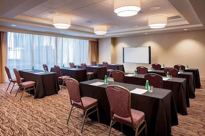 هیلتون گاردن این دونتون دالاز