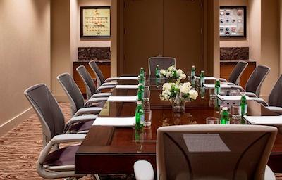 هیلتون گاردن این دونتون دالاز