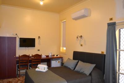 هیستریک هیدرو متر این