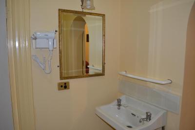 هیستریک هیدرو متر این