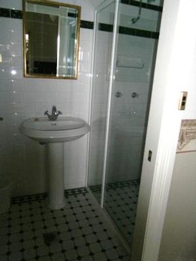 هیستریک هیدرو متر این