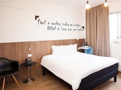 ایبیز استیلز بلو هریزنت میناسنترو هتل