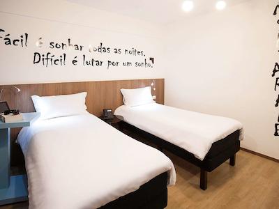 ایبیز استیلز بلو هریزنت میناسنترو هتل