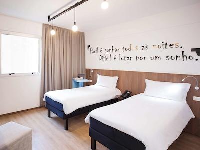 ایبیز استیلز بلو هریزنت میناسنترو هتل