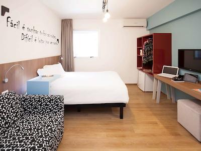 ایبیز استیلز بلو هریزنت میناسنترو هتل