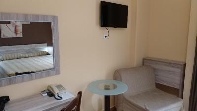 آمبروسیا سوئیتس