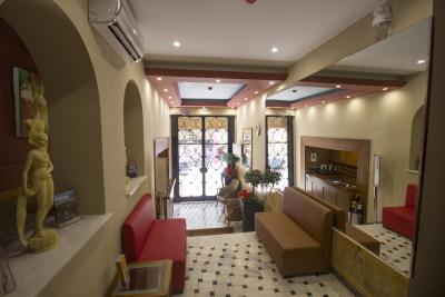 آمبروسیا سوئیتس