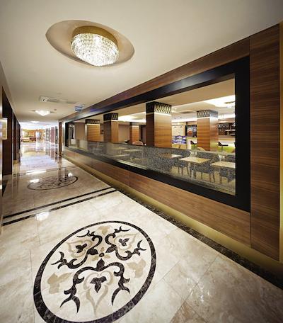 امر اند امر بیچ