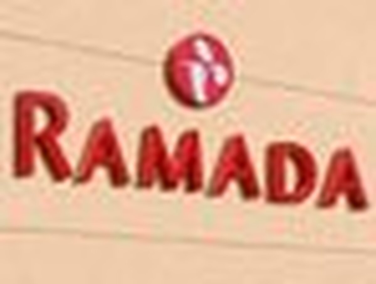 رامادا هتل اند سوئیتس کوش آداسی