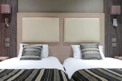 کمفرت هتل اُرلینز اُلیوت پروینسز