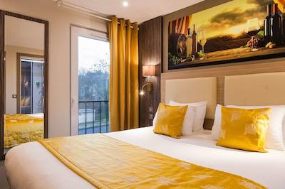 کمفرت هتل اُرلینز اُلیوت پروینسز