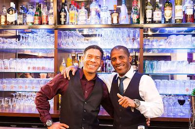 کمفرت هتل اُرلینز اُلیوت پروینسز