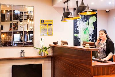 کمفرت هتل اُرلینز اُلیوت پروینسز