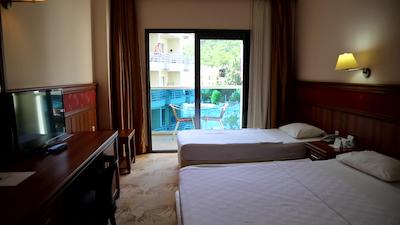 گرین نچره ریزورت اند اس پی ای