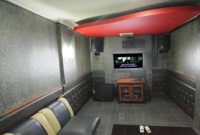 پوری مگا هتل