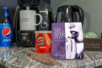 اپلاوس هتل کالگاری آیرپرت