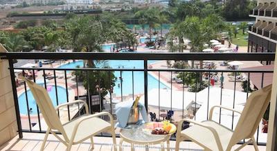 اس تی گاردنز-گرند هتل اند رزیدنسز