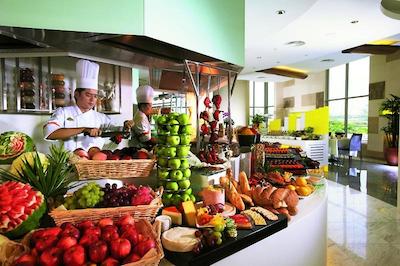 اس تی گاردنز-گرند هتل اند رزیدنسز