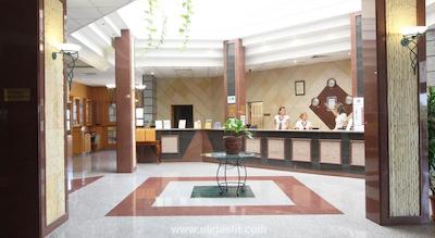 اس تی گاردنز-گرند هتل اند رزیدنسز