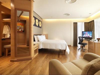 اس تی گاردنز-گرند هتل اند رزیدنسز