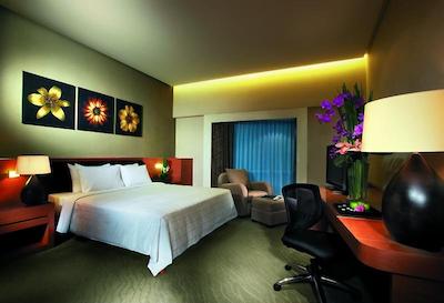 اس تی گاردنز-گرند هتل اند رزیدنسز