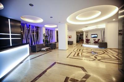 کاماریز هتل اند اسپا