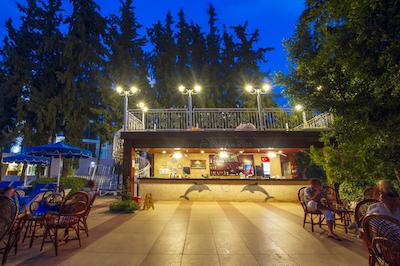 کاماریز هتل اند اسپا