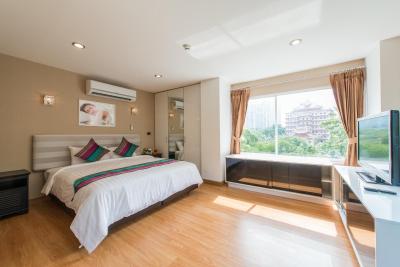 آیچک این رزیدنسز ساتورن