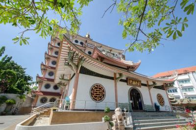 آیچک این رزیدنسز ساتورن