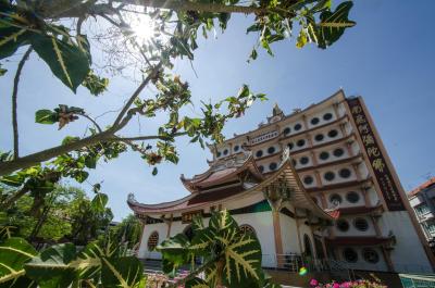 آیچک این رزیدنسز ساتورن