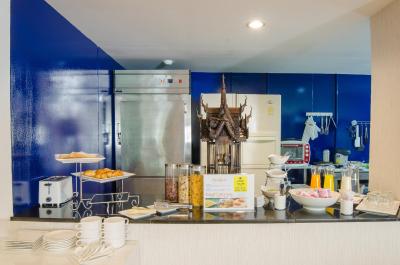 آیچک این رزیدنسز ساتورن